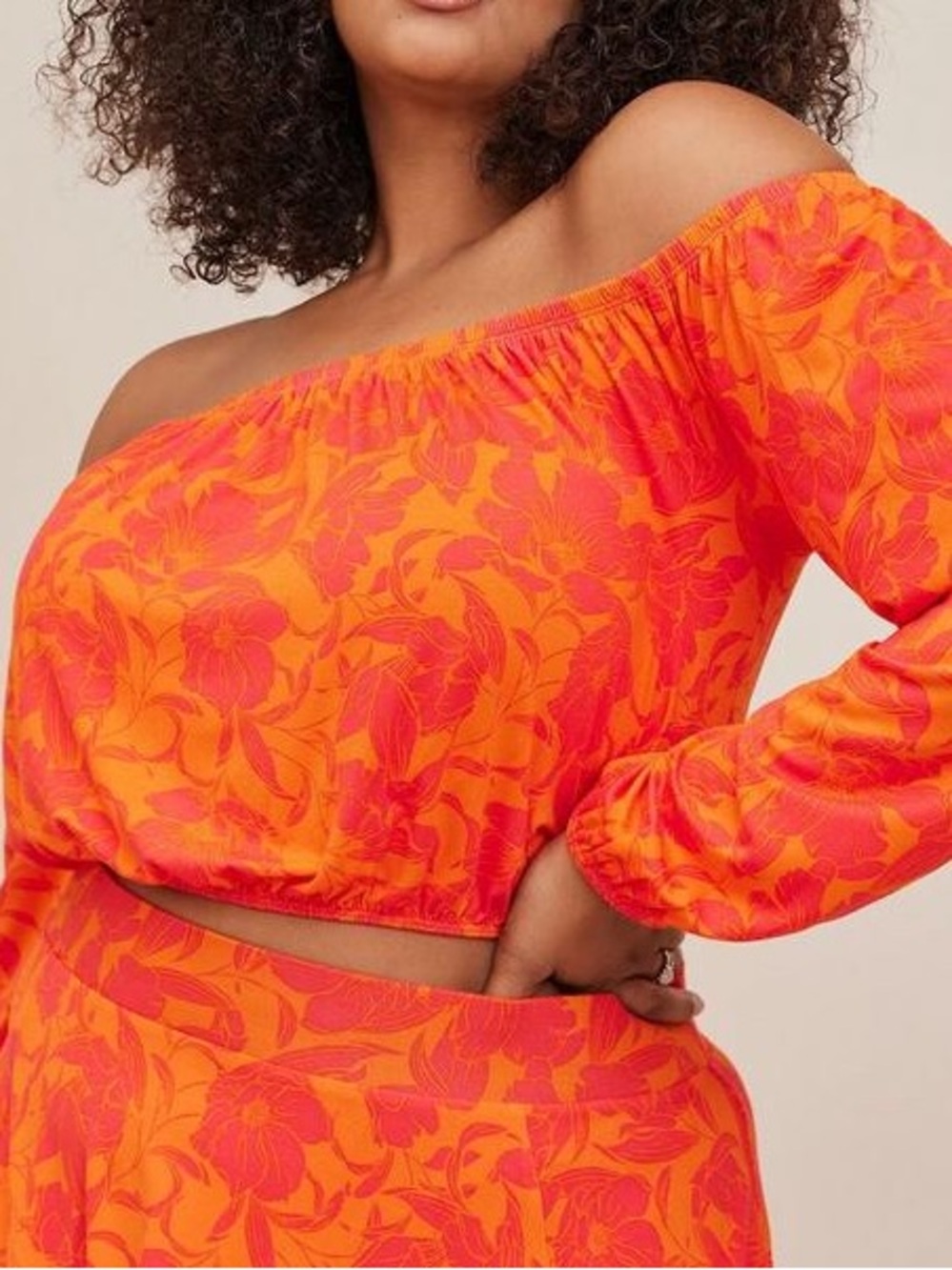NWOT! Torrid Super Soft Off-Shoulder Long Sleeve Crop Top size 2